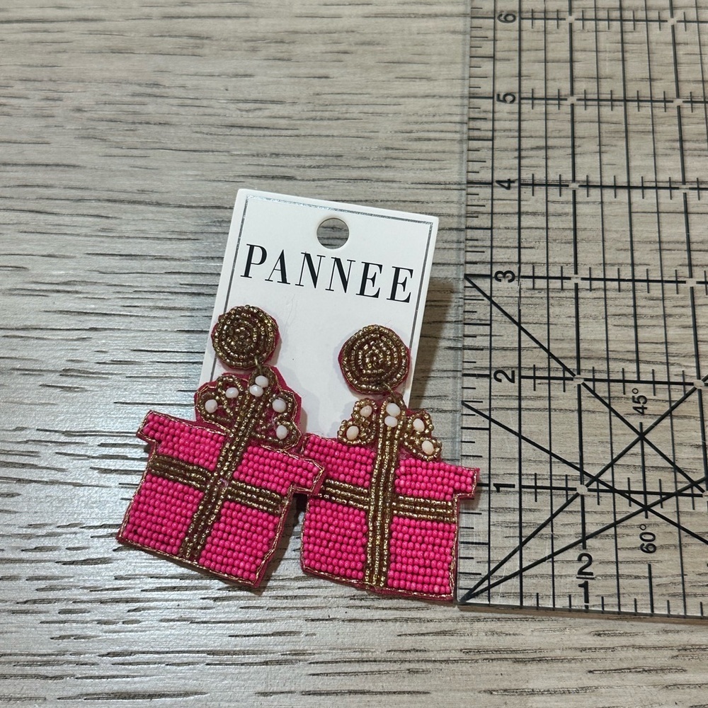 Pink Beaded Gift-Box Drop Earrings - Picture 4 of 4